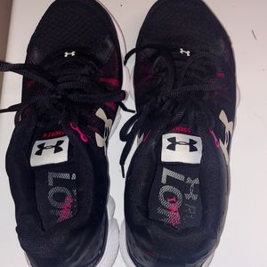 Under Armor Tennis Shoes